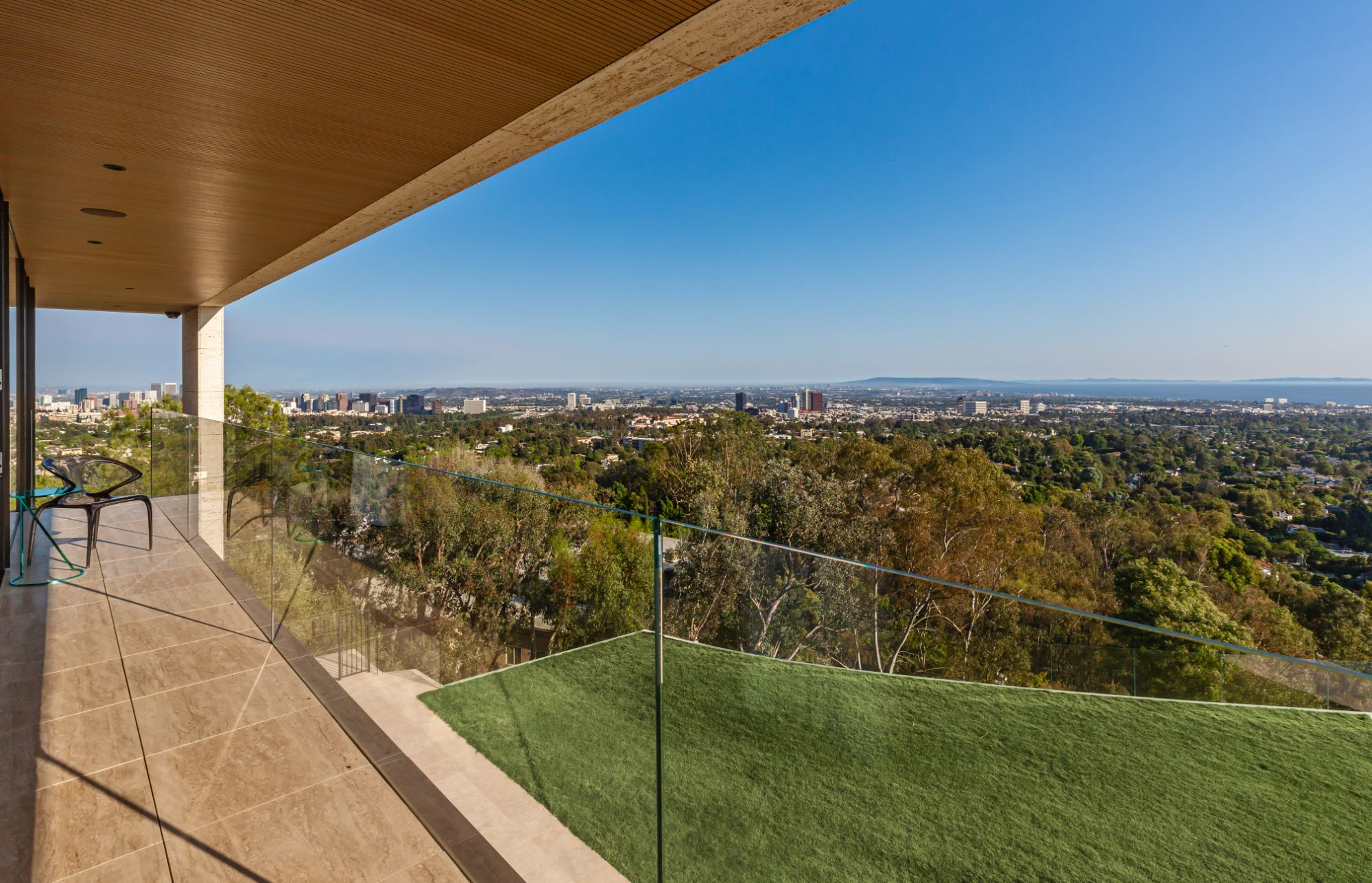 Getty House — gourmet kitchen
